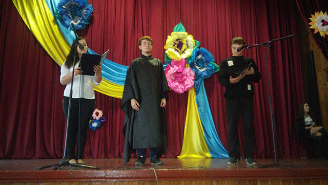 Учень 24 групи в образі Нестора Літописця виховна - День писемності