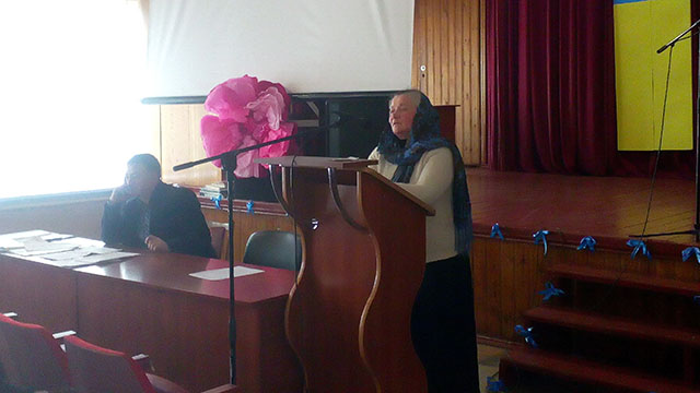 Скарбовійчук Тетяна Вікторівна - директор Погребищенського районного центру для дітей, сім’ї та молоді. збори