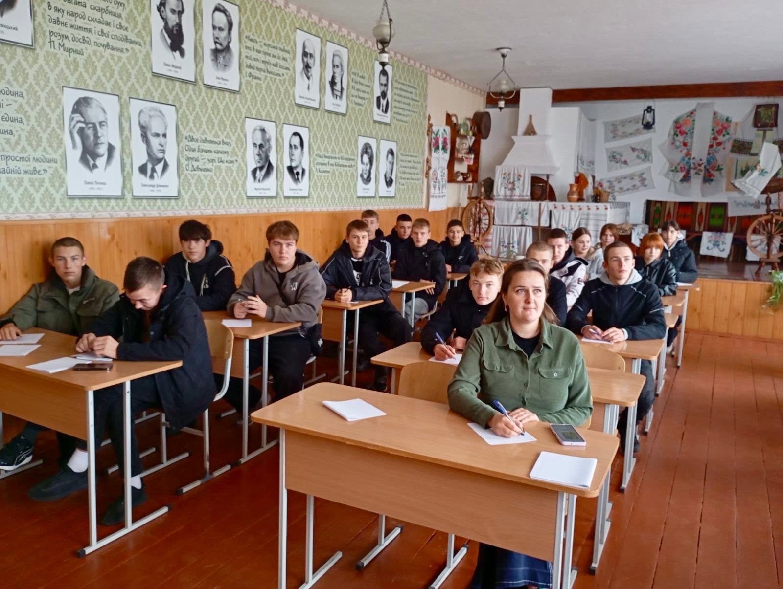 Рідна мова — це наш голос, наш оберіг і наша незламність!